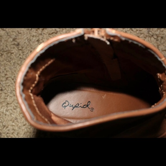 Qupid Camel Booties Size 6 - Picture 5 of 5